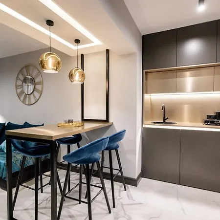 Deluxe Curiera Villa *