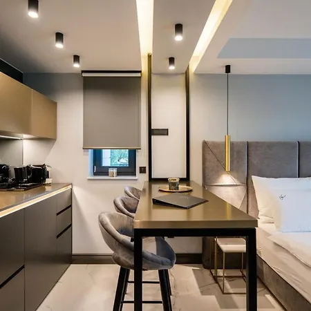 Deluxe Curiera * Malinska