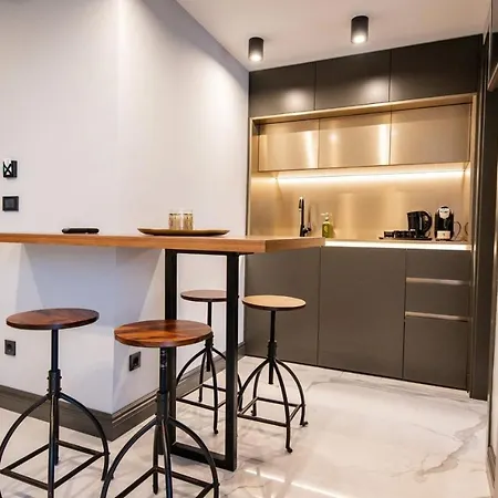 Deluxe Curiera Vila Malinska