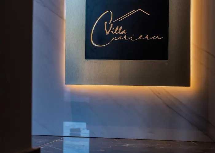 Vila Deluxe Curiera *